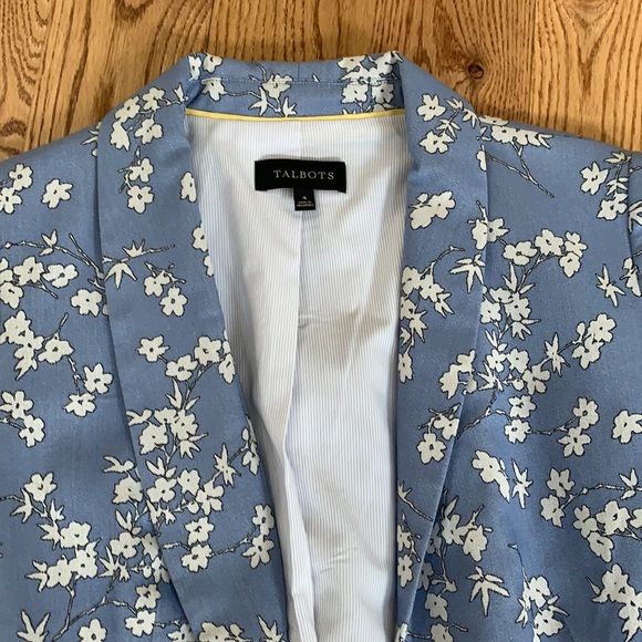 Spring Blazer - Picture 2 of 14